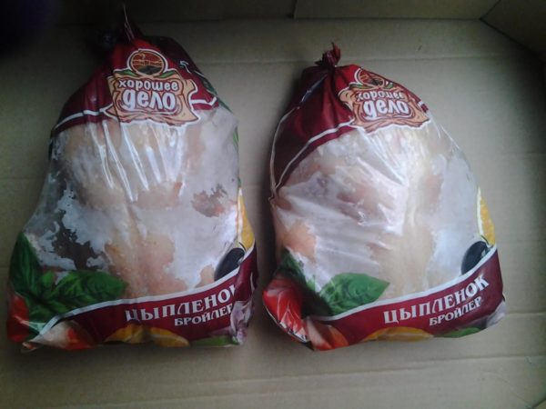 Замороженный цыплёнок в упаковке