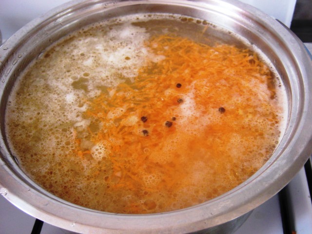 Рыбный суп с лососем