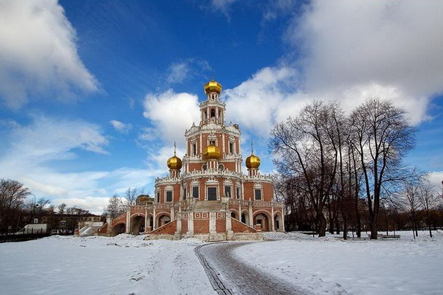 Церковь Покрова в Филях зимой