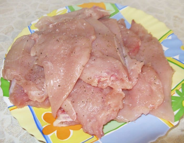 Фото рецепта - Жареная куриная отбивная по-милански с сыром - шаг 2