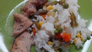 Вкусно и просто: Рис с овощами и куриным филе в пароварке. Видео рецепта.