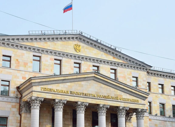 Прокуратура утвердила обвинение в деле об афере с квартирой Ларисы Долиной