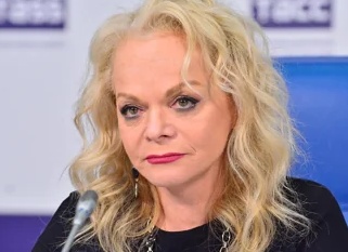 Адвокат Лурье потребовала удовлетворить иск и выселить Долину из квартиры
